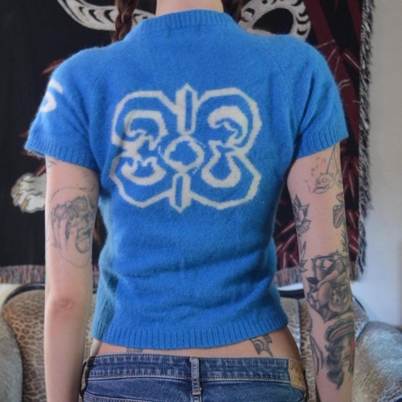 Alba Rosa Sweater - Picture 2 of 6